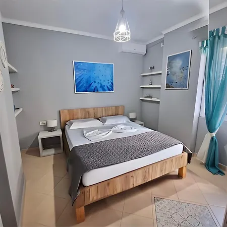 Fancy Sea View 1