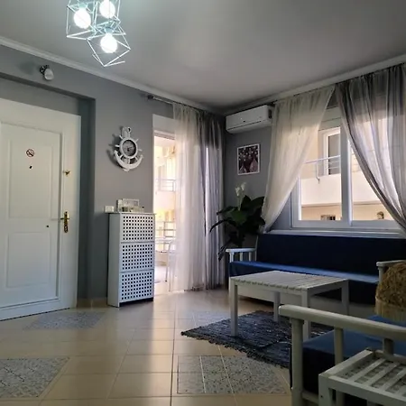 Fancy Sea View 1 *